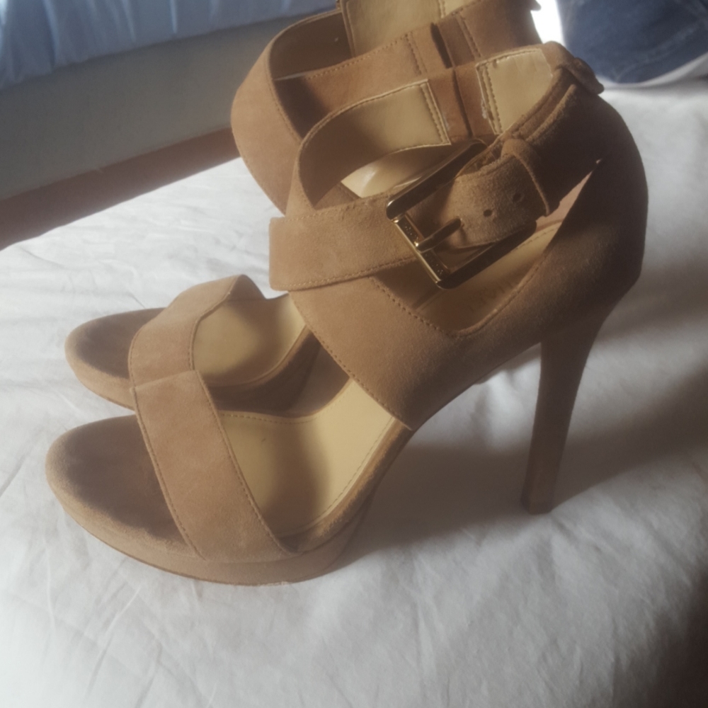Gorgeous Michael Kors strappy heeled sandals